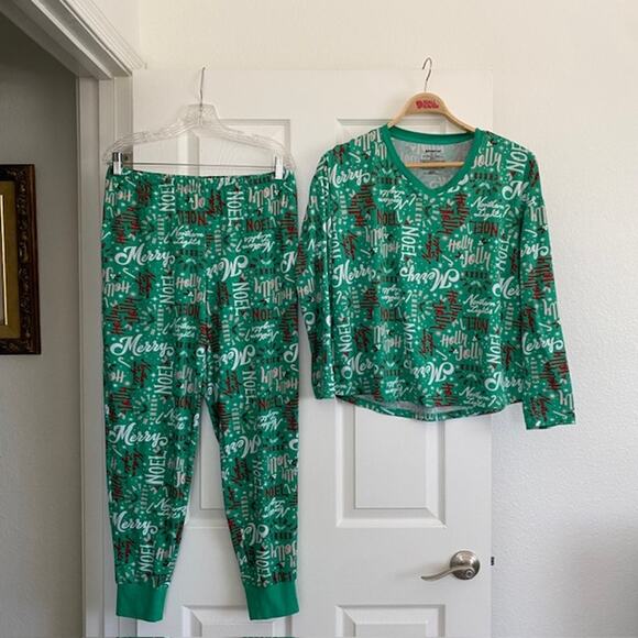 Holiday Pajama Set Christmas Greetings Red, White & Green Joyspun Women's Medium - Picture 13 of 13